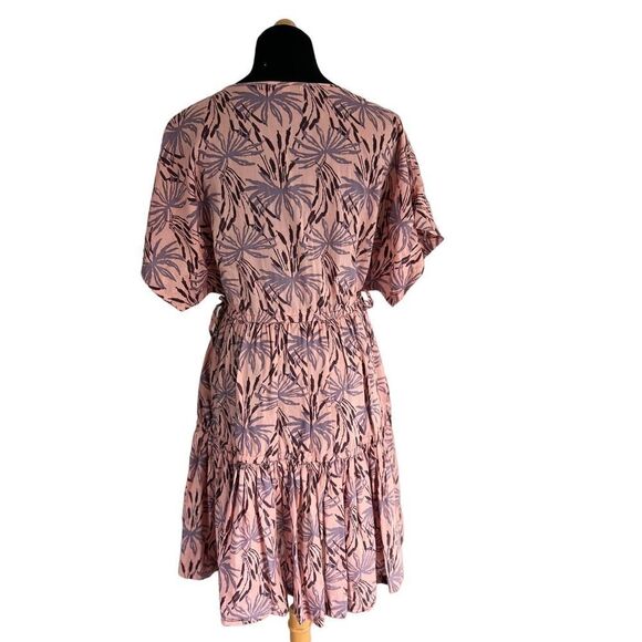 MADEWELL Button-Front Tiered Dress in Oasis Palms size medium. Retails $138 - Picture 13 of 16